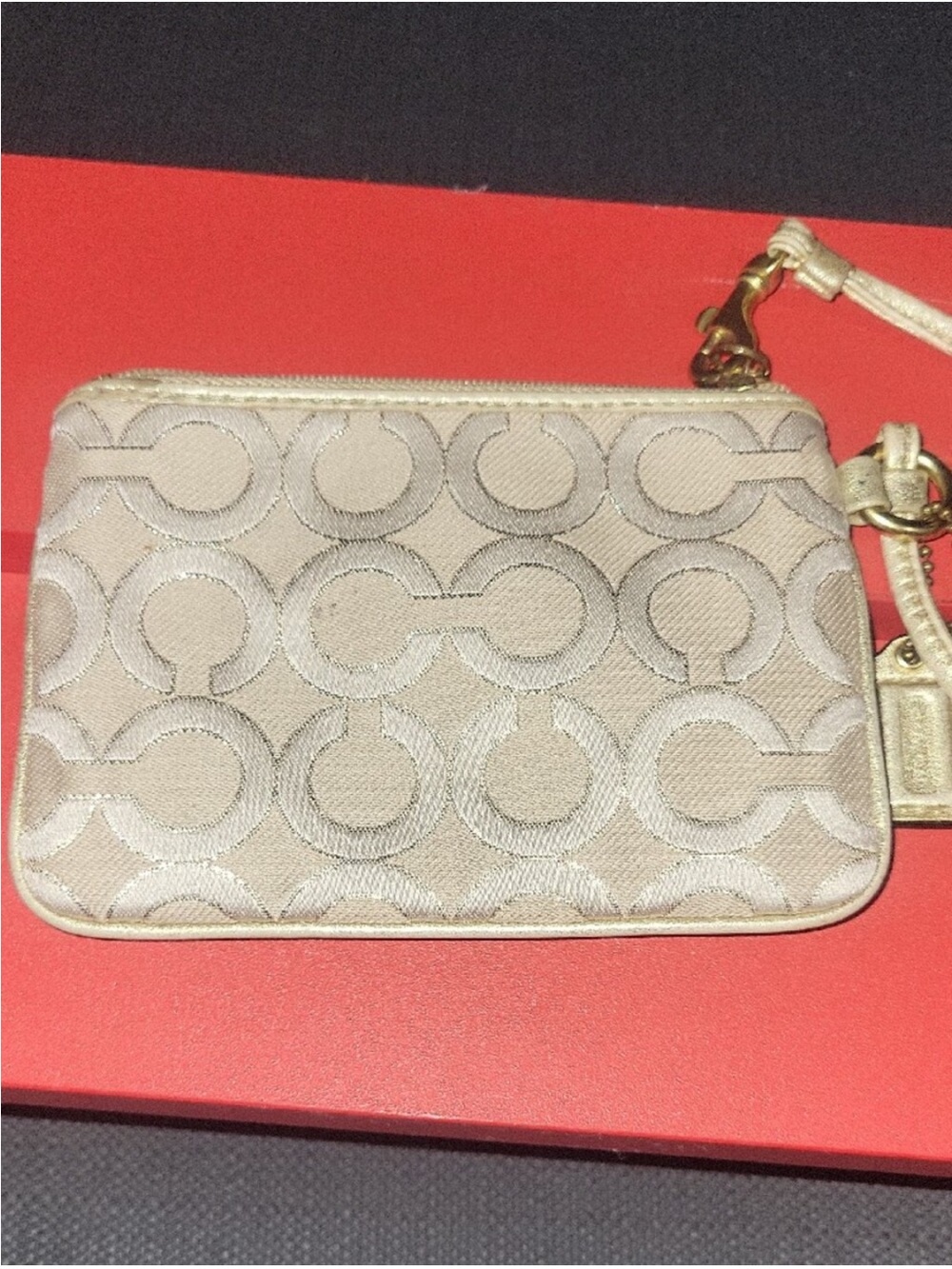 Vintage Y2K Coach Julia Op Art Signature Wristlet – Metallic Gold & Fuchsia - Picture 3 of 5